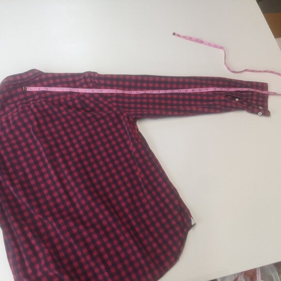 Gap Size Large Blue and Red Checkered Long Sleeved Button Down - Picture 8 of 16